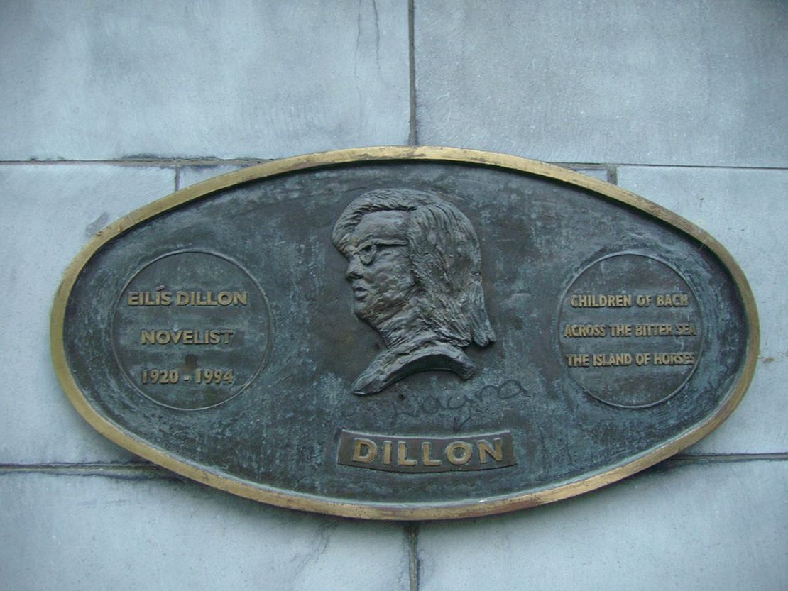 Ellis Dillon, novelist and childrens writer, is born in Galway