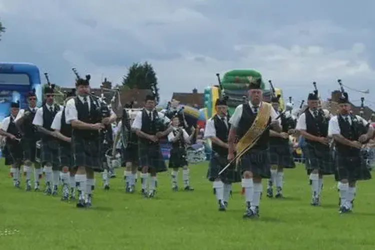 seaforth highlanders pipes & drums