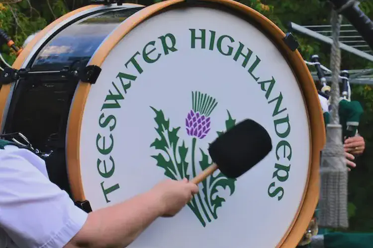 Teeswater Highlanders Pipes and Drums Band