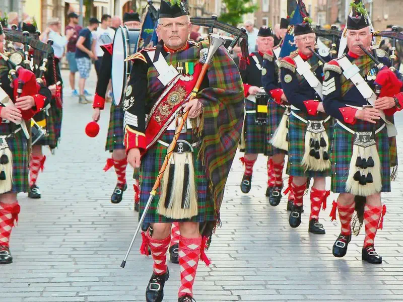 Pitlochry Drummer Given Pipe Band send-off