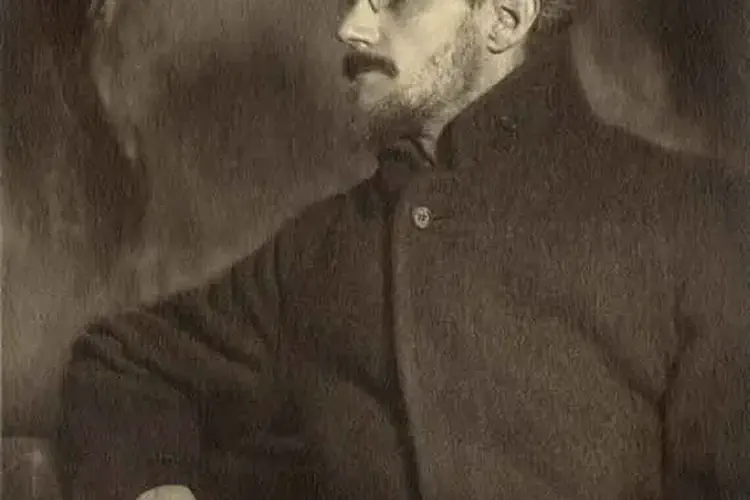 James Joyce and Eileen Joyce leave Dublin for Trieste, Italy